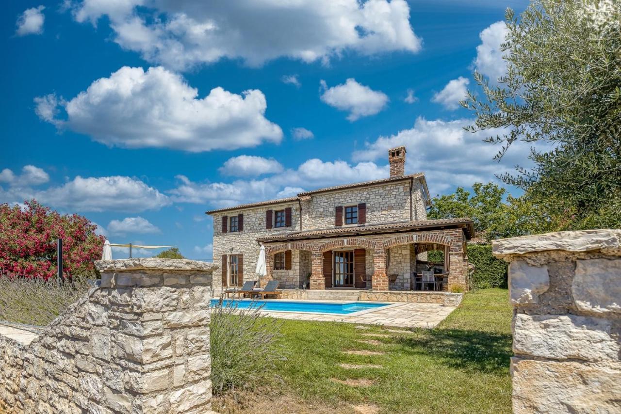 Villa Santolina Baderna Buitenkant foto
