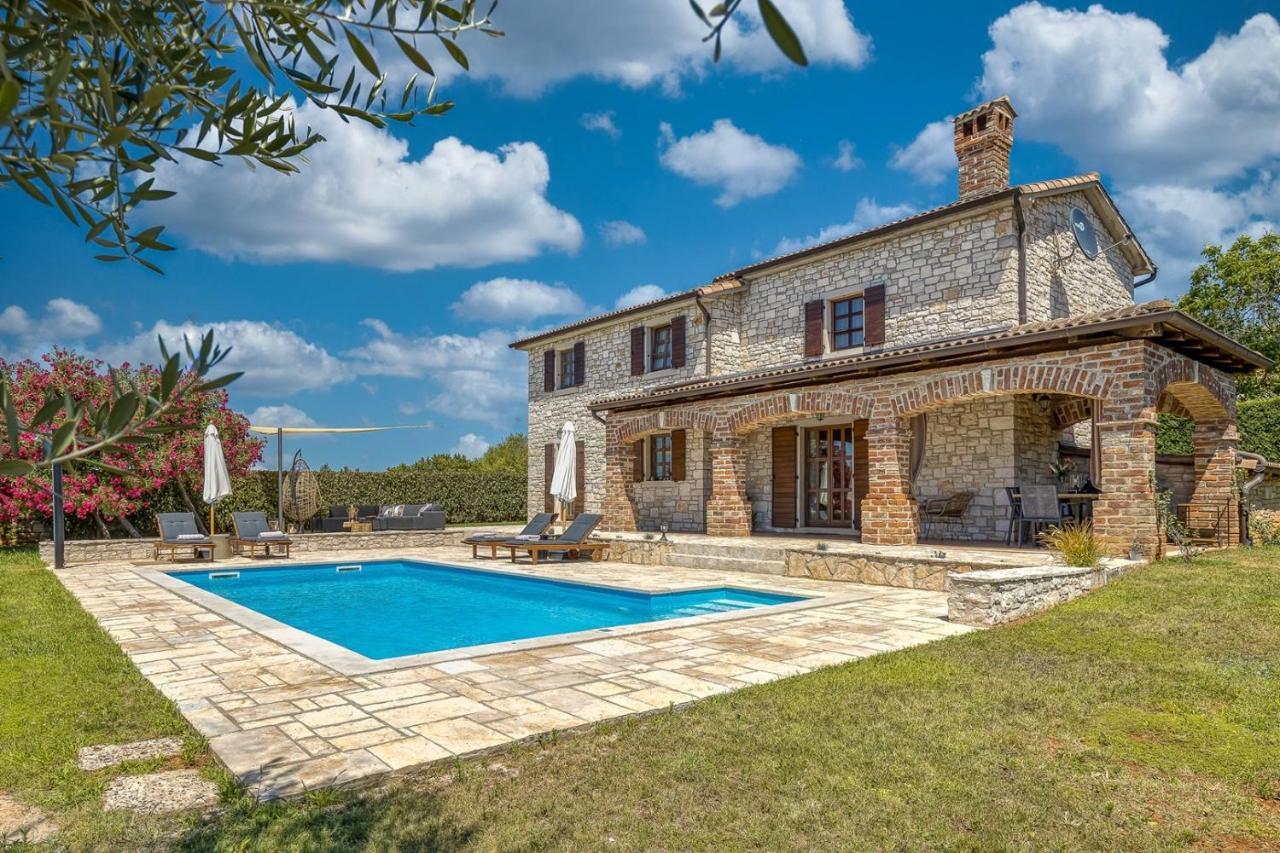 Villa Santolina Baderna Buitenkant foto