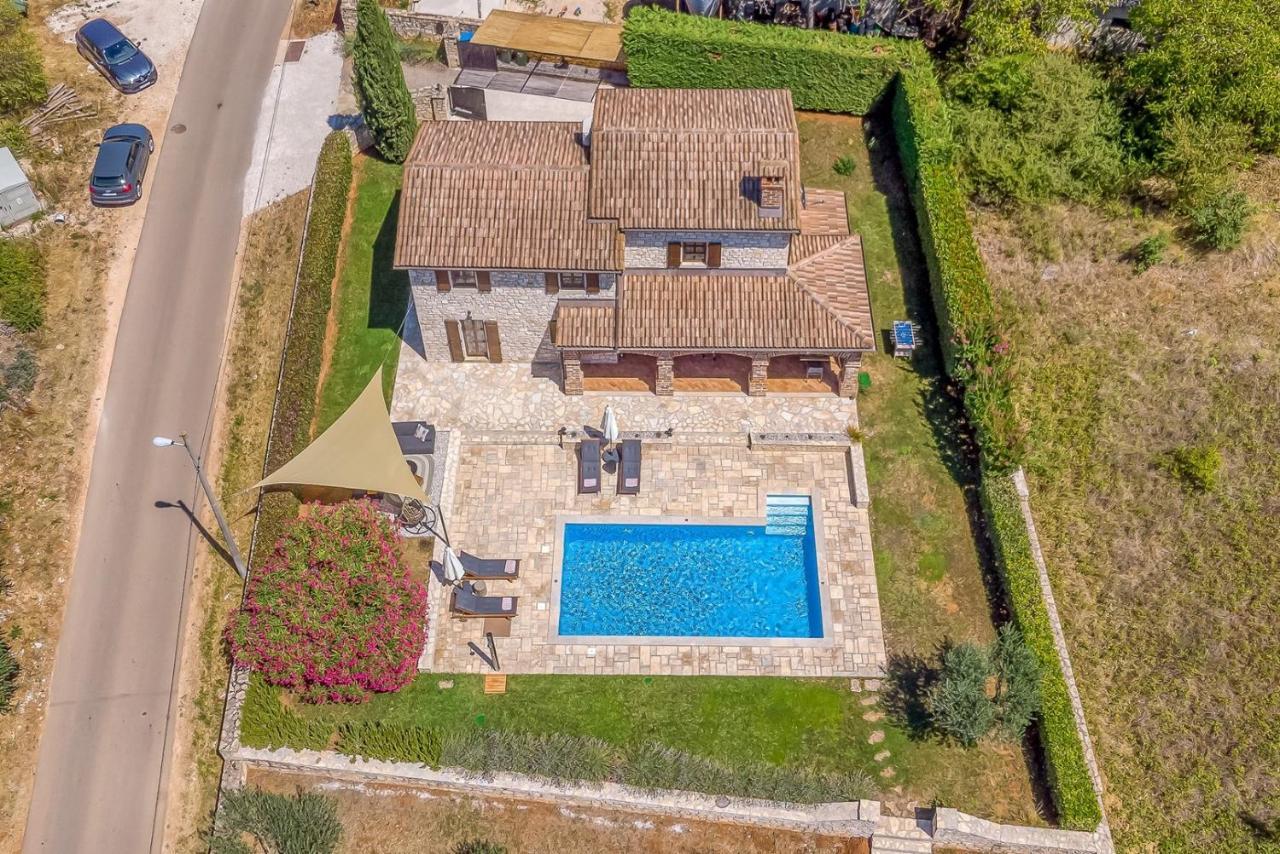 Villa Santolina Baderna Buitenkant foto